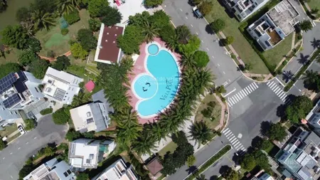 Chính chủ gửi bán nhà thô dt 8x17m giá 18.3 tỷ hương