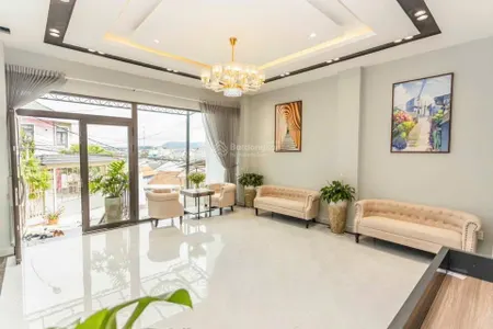 Cần bán căn homestay mới keng đường nguyễn đình chiểu, đà lạt đường ô tô né nhau