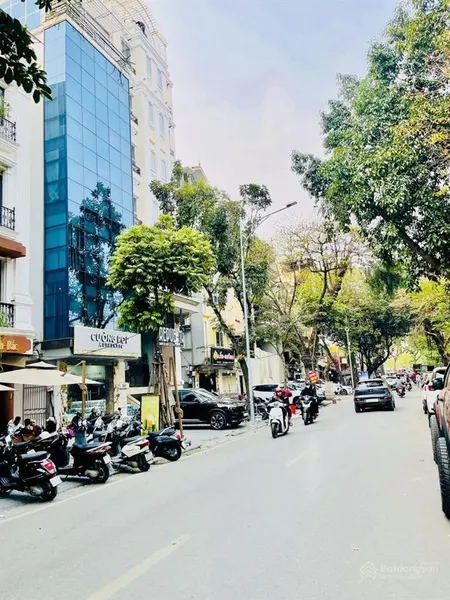 Hiếm mặt hồ kinh doanh vỉa hè khủng đền lừ 150 m2, giá 40 tỷ