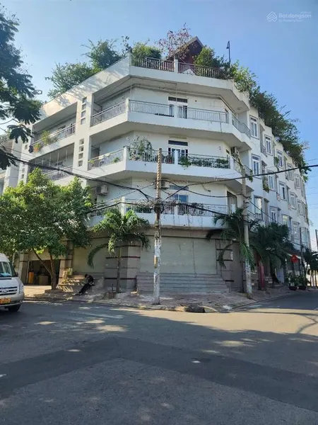 Quận 6 mặt tiền view công viên kdc bình phú 2 giáp võ văn kiệt [ 4 x 20m ] 3 tầng chỉ 12,7 tỷ.