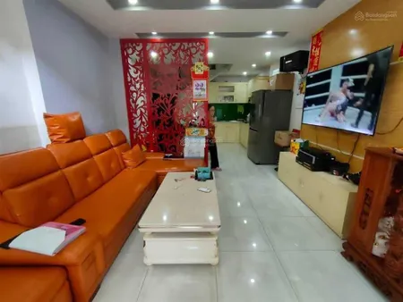 Kẹt tiền bán gấp nhà hxh hậu giang 77m2, 3 tầng btct 4pn 3wc, 3 căn ra mặt tiền, sổ riêng