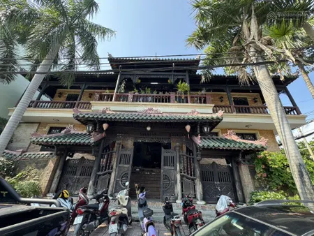 Biệt thự gỗ lim trần văn kiểu view công viên p10 q6 đẳng cấp thượng lưu 9*25 3 tầng 74ty