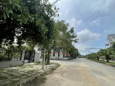 Bán rẻ căn góc biệt thự 253m2 ngay cổng kđt hưng hoá river city tam nông phú thọ