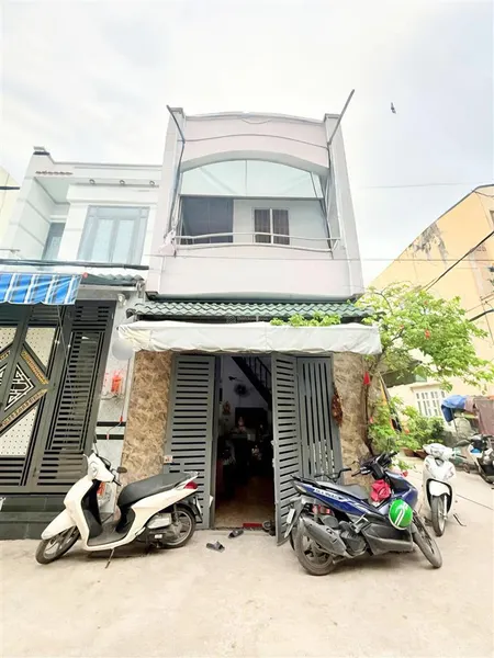 Nhà 3 tầng lô góc, hxh quay đầu, đường chiến lược , 48m2, , 4*12m, 3 pn, giá 4.65 tỷ