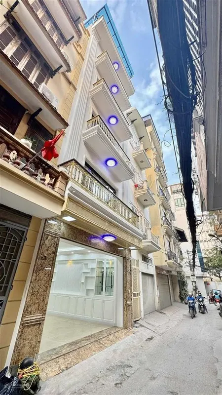 Siêu phẩm đông quan cầu giấy 60mx6t,mt5.5m giá26.8 tỷ ô tô tránh kinh thông tứ tung thông số đẹp