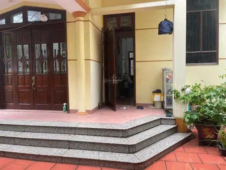 Siêu phẩm cầu giấy, bt 4 tầng, ô tô 160m2, mt10m giá bán 39 tỷ.