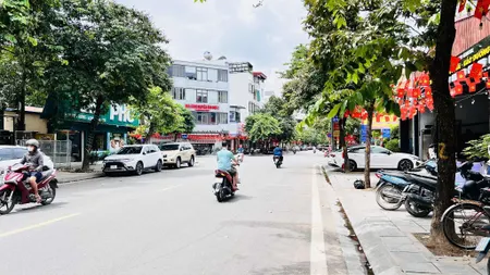 bán nhà Việt Hưng, 6 tầng thang máy, mặt tiền 8m, gara 2 ôtô, ôtô tránh, kinh doanh, hàng xóm Vinhomes Riverside