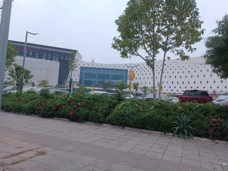 Đất đẹp ô tô ngủ trong nhà sổ riêng mặt tiền 4,5m gần aeon mall hà đông