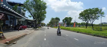 *** lô góc 2 mặt tiền trước sau dt 143,5m ngang 7m đường hoàng thị loan q. liên chiểu.