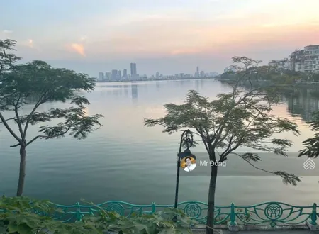 Bán đất tặng nhà tây hồ 110m3, 5 tầng, mt 8m, giá 19,9 tỷ.