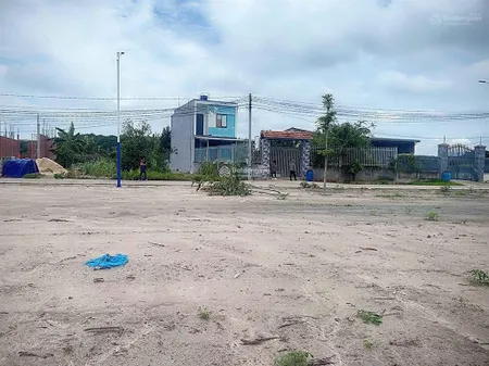 Cực sốc! đất 200m2, giá 350 triệu ngay trung tâm lõi các cụm kcn mặt tiền 32m, sổ hồng riêng