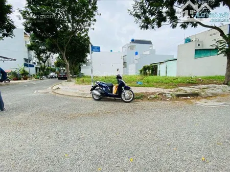 Đất 2 mặt tiền đường chỉ với 950 triệu cho 12om2, kinh doanh buôn bán đều được