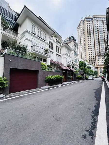 Mảnh đất khu biệt thự vườn đào nơi quan chức cấp cao, 180m2 mặt tiền 11m an ninh tốt, giá 99 tỷ