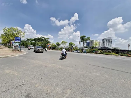 Bán đất mặt phố tư đình, cổ linh, long biên, 117m2, mt 5.4m, giá 26.5 tỷ, đắc địa kinh doanh