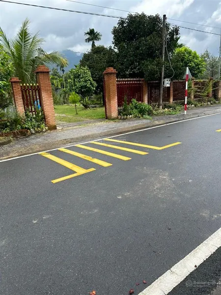 2,8 tỷ cho 1,1 sào có 16m mặt tiền đường nhựa trung tâm thị trấn, khu nghỉ dưỡng
