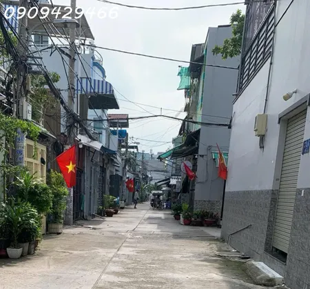 NHÀ QUÂN 7- CHỈ 3,2 TỶ- SÁT MẶT TIỀN HUỲNH TẤN PHÁT- SỔ HỒNG RIÊNG- HỖ TRỢ VAY MUA- CĂN GÓC 2 TẦNG -HẺM TO, THOÁNG > 3M
