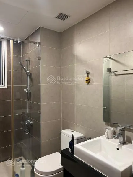 Bán gấp cc galaxy 9 quận 4 70m2 2pn2wc full nt giá 1 tỷ 680
