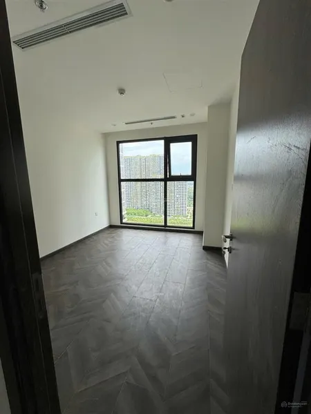 Bán căn hộ 1pn+ (54m2) the beverly giá 3,15 tỷ view mát mẻ hướng đông nam (kẹt tiền cần ra gấp)