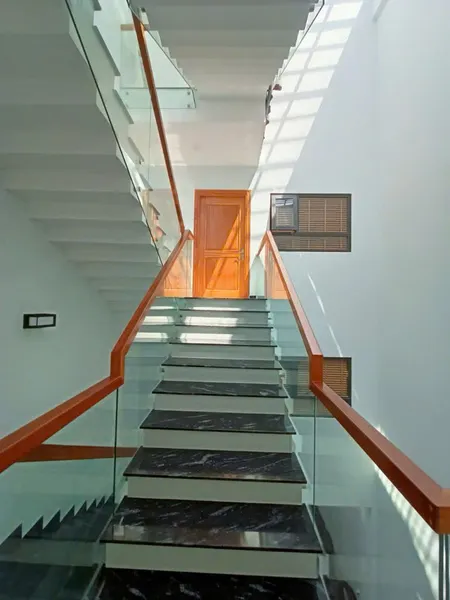 Bán nhà 4 tầng hẻm xe tải ngay Nguyễn Thị Thập; 5x27m; hẻm sạch an ninh; chủ thiện chí bán