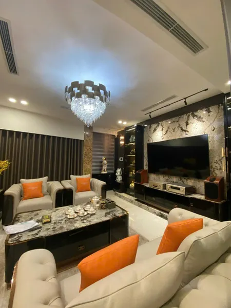 ✨ NHÀ ĐẸP – GARA 2 Ô TÔ – FULL NỘI THẤT NHẬT ✨
📍 Vị trí: Trung tâm Việt Hưng, Long Biên – hạ tầng đồng bộ, gần KĐT Việt Hưng, trường học, chợ, BigC, Vincom, Aeon Mall. Kết nối nhanh sang phố Cổ qua cầu Chương Dương, Vĩnh Tuy.