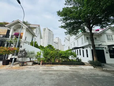 BDS HVL 💥Lô Góc 2 Mặt tiền Sadeco Sau Lưng vivo Quận 7 - giá tốt thích hợp đầu tư, mua ở Cách Phú Mỹ Hưng 100m.