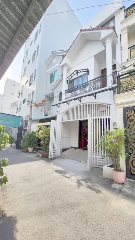 Siêu phẩm nhà phố – Nhà mới ở ngay, hẻm xe tải Lê Thị Chợ Quận 7 –3 tầng kiên cố. Sổ hồng riêng