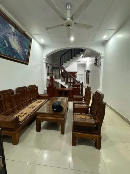 Cho thuê nhà chính chủ. Hẻm xem hơi. Thích hợp gia đình thuê ở làm văn phòng. Liên hệ 0933558683