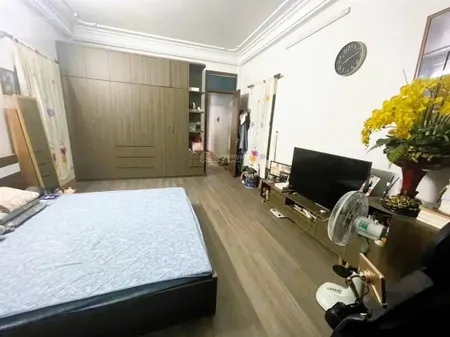 Bán nhà hào nam, đống đa, yên tĩnh, xanh mát, phân lô, ô tô tránh, sổ đỏ nở hậu (0385)