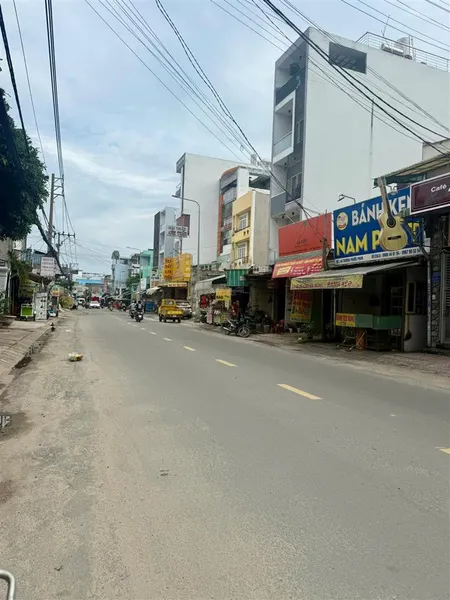 Mặt tiền kd bình trị đông, q. bình tân, 5 tầng btct 125m2 ngang 5m, oto vô nhà, kế aeon tên lửa