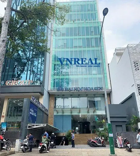 Bán nhà tòa nhà văn phòng 7t thang máy, mặt phố lạc long quân, cho thuê 1,8tỷ/năm, 140m2, gía 63 tỷ