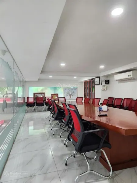 Bán nhà mặt phố lạc long quân. 10 tầng sát hồ tây dòng tiền rất ổn định giá chào 51tyt (ctl)