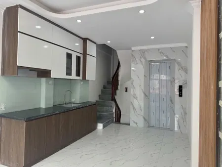 BÁN NHÀ THẠCH BÀN LONG BIÊN – 42M² – 6 TẦNG – 8,8 TỶ – THANG MÁY – Ô TÔ ĐỖ – KINH DOANH ĐỈNH