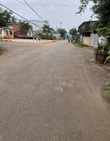 Đất mặt tiền Nguyễn Cảnh Di, 12x14m,dân cư đông đúc, ngay ngã 3 Duy Hoà, ngay chợ, Bán 3tỷ20tr