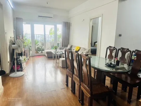 Bán căn chung cư toà t11 ct18 việt hưngfull nội thất. dt98m2,3 ngủ,2vs. giá thương lượng