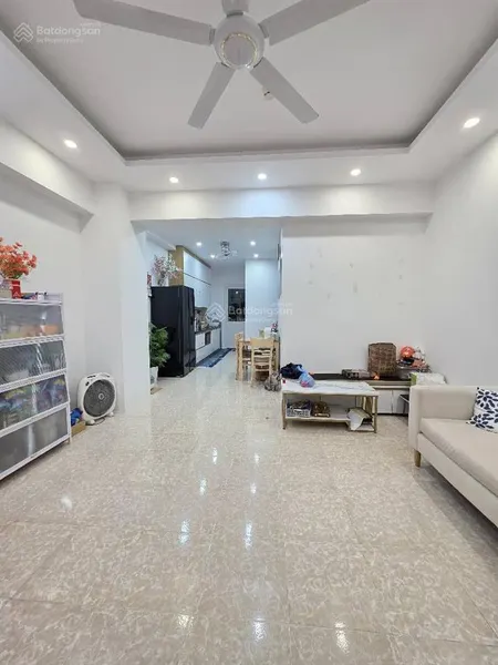 Bán căn chung cư 75.5m2 30t nam trung yên