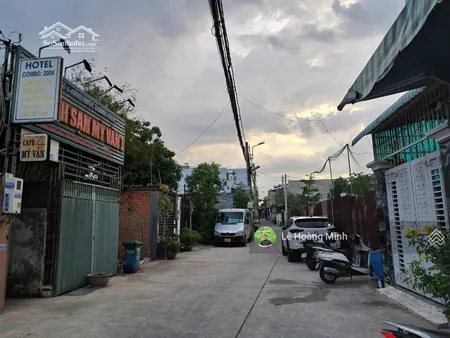 Lô đất đẹp 4m X 25m. 100m2. 1/ Hẻm 8m Thông đường Lê Thị Riêng