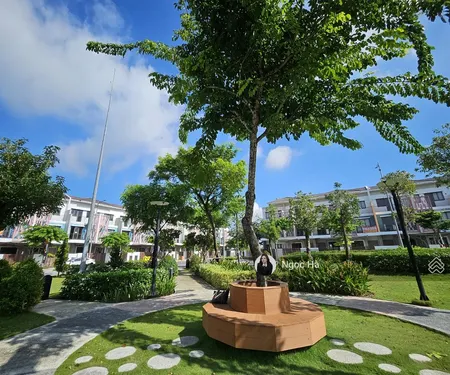 Liên Kế 3 Tầng View Công Viên Sổ Sẳn Chỉ 3ty3