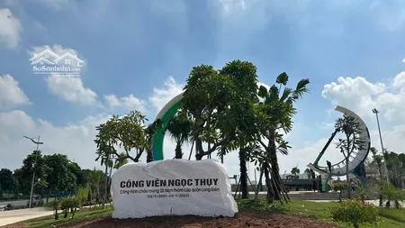 Hiếm!!! Bán đất Phân Lô Ngọc Thụy, Gần Công Viên, đường 5m, ôtô Tránh, Mt4,5m, 85m2, Gía 15,8 Tỷ.