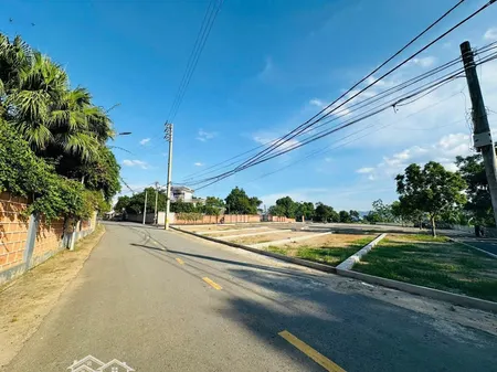 Chính Chủ Cần Bán Mảnh đất Gần đường Metro Số 5 đối Diện Cổng Trường đại Học Quốc Gia