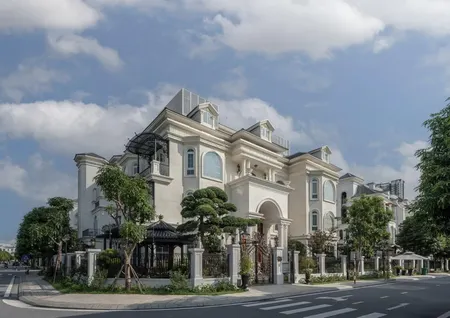 Biệt Thự Hàng Siêu Hiếm Còn Sót Vinhomes Riverside Dt 215m ,mt8,8 4 Nổi 1 Hầm Giá 99tỷ