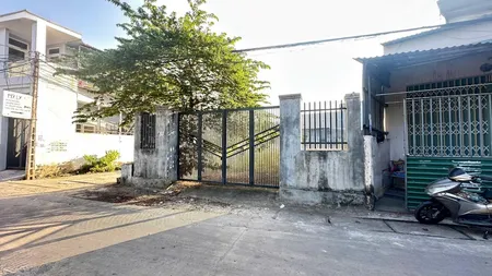A520. Bán đất Mặt Tiền đường Phú Trung Giá Tốt 5 Tỷ 595