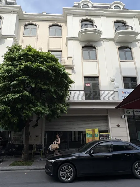 Bán Shophouse 84m Cạnh Quảng Trường Kinh đô As Giáp đại Lộ đã Hoàn Thiện 5 Tầng Kinh Doanh Sầm Uất