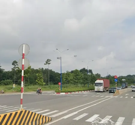 2mt Mptv Thích Hợp Kinh Doanh đa Ngành Nghề. Dt 20x93, Tc 320m