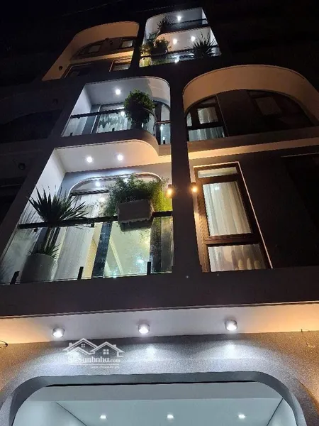 Nhà 6 Tầng Thang Máy Ngõ Nông Gần Aeon Long Biên Không Gian Sống Lý Tưởng Cho Cả Gia đình!