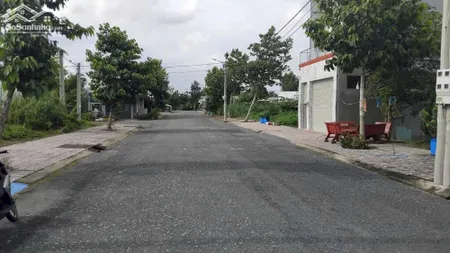 Bán Nền đẹp đường Trục Lớn D4 Khu Tái định Cư Phường 9 (nay Là Phường Long Châu), Vĩnh Long