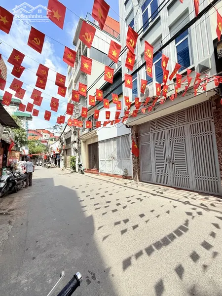 (giá đầu Tư).bán Nhà Mặt Phố Nguyễn Chính - Tân Mai. Vị Trí đẹp, Kinh Doanh. 110m2, Mt: 4,6m. 21 ỷ