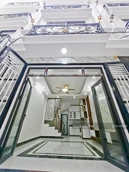 Nhà Phố Việt Hưng Hàng Xóm Vinhomes Harmony Vị Trí Cực đẹp Dt33m 5t Giá 5,9 Tỷ Ngõ Nông Rộng