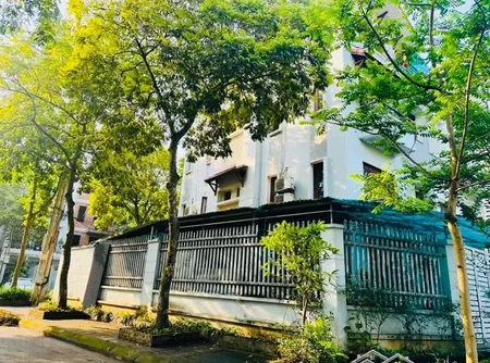 Bán Biệt Thự Lô Góc 3 Mặt Thoáng Khu đô Thị Sài đồng, 155m2, 4 Tầng, Vị Trí đẹp, Giá Tốt