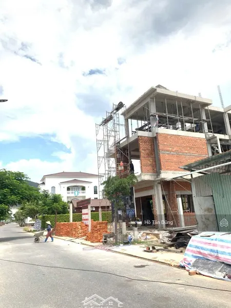 Giá 26.5 Tr/m2 Hướng Nam Mát Mẻ . Bán Lô Biệt Thự Ven Sông Tắc Nha Trang. Lh Em Dũng :