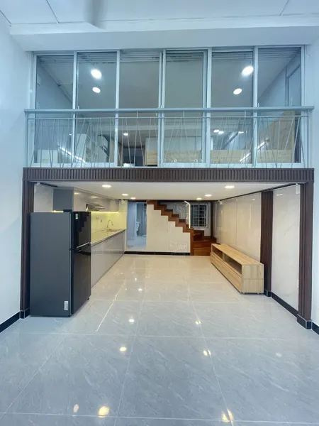 CC 681 NGUYỄN TRÃI, QUẬN 5, LẦU 1, SHR 80M, BAN CÔNG VIEW NGUYỄN TRÃI, GIÁ 2,75TỶ